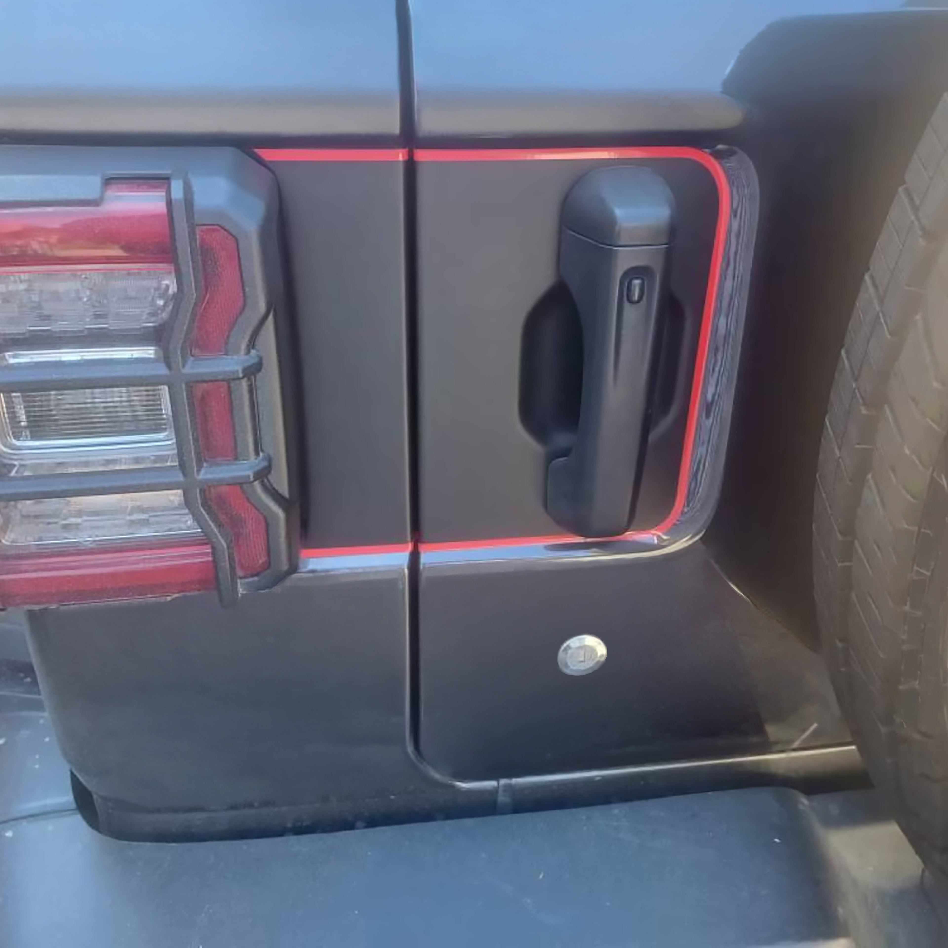 JL Rear Door Tailgate Bordered Blackout 2-Color Decal